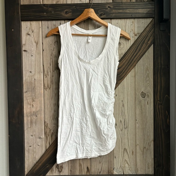 Yoga tank tops size medium - Picture 9 of 13